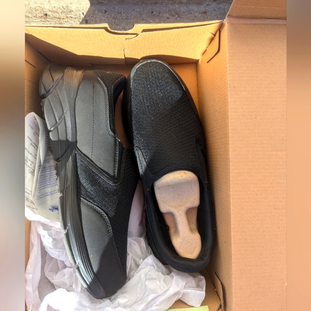 Skechers Extra Wide Slip Ons Men's 9.5